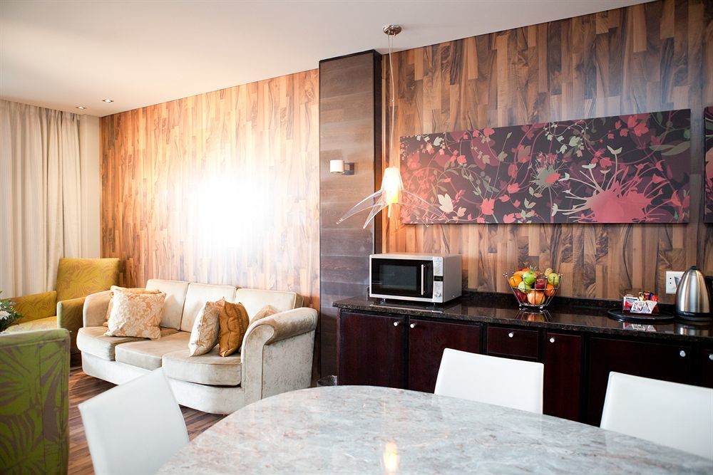 Colosseum Luxury Hotel Cidade Do Cabo Exterior foto