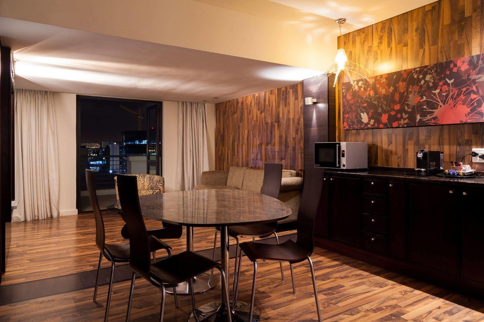 Colosseum Luxury Hotel Cidade Do Cabo Exterior foto