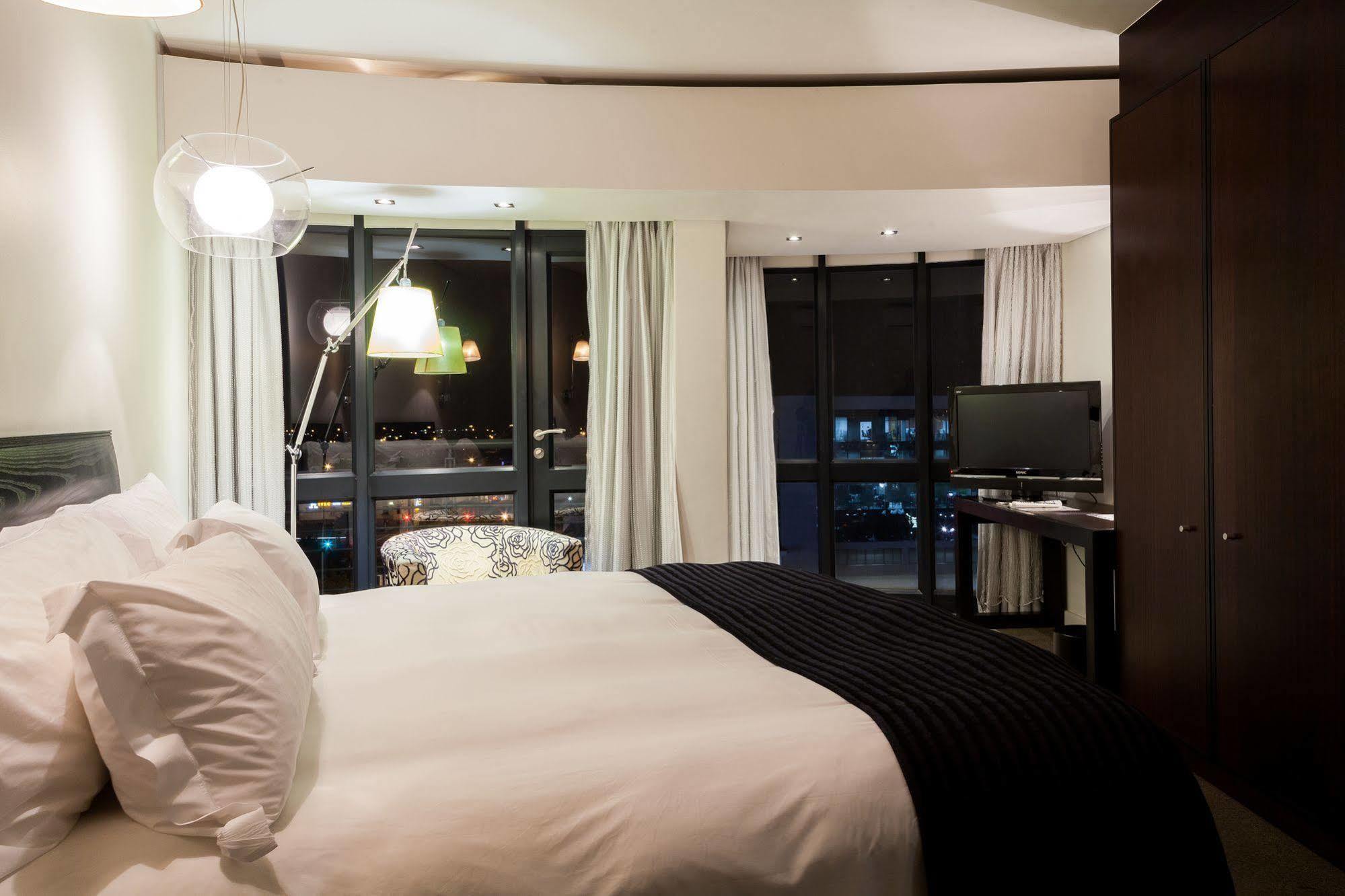 Colosseum Luxury Hotel Cidade Do Cabo Exterior foto